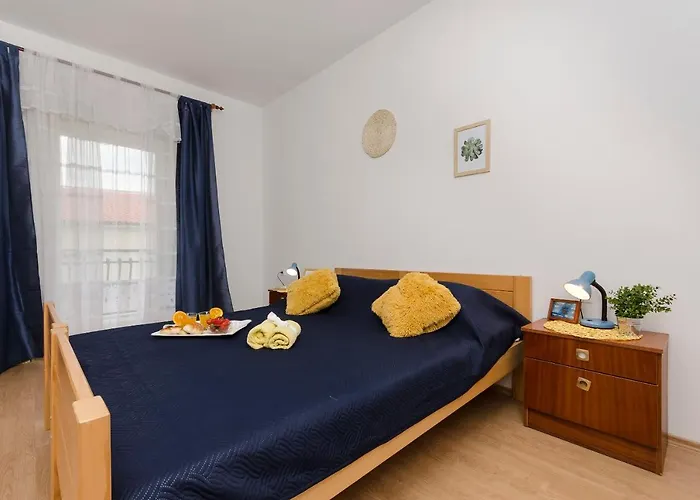 Ivana Appartement Murter