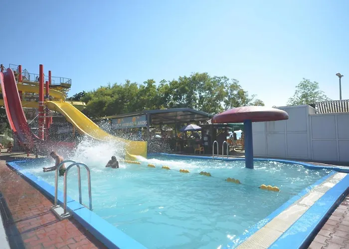 Ivana * 穆泰尔岛